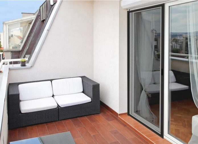 Ventanas de aluminio fabricadas por Iproal carpintería en Las Torres de Cotillas.