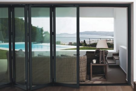 Ventanas de aluminio fabricadas e instaladas por Iproal en Lorca.