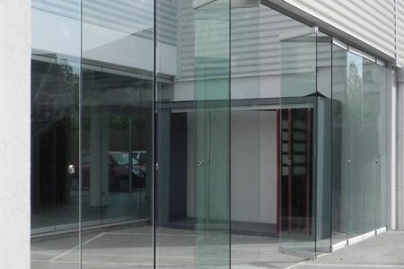 Ventanas de aluminio instaladas por Iproal carpintería en Torre-Pacheco.